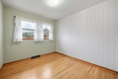 274 W Center Street, Burlington, IL 60109 - Photo 18