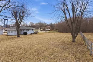 274 W Center St, Burlington, IL 60109 - Photo 50