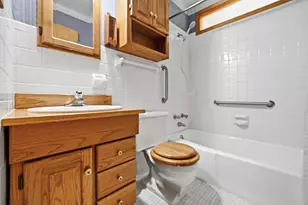 274 W Center St, Burlington, IL 60109 - Photo 16