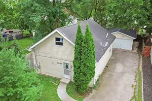 35706 N Benjamin Ave, Ingleside, IL 60041 - Photo 2