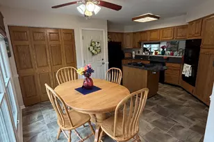 10709 Hollow Tree Rd, Orland Park, IL 60462 - Photo 6