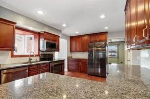 136 Graymoor Ln, Olympia Fields, IL 60461 - Photo 8