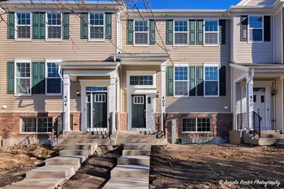 402 Neubauer Circle, Lindenhurst, IL 60046 - Photo 1