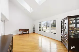 2911 Bayberry Dr, Buffalo Grove, IL 60089 - Photo 2