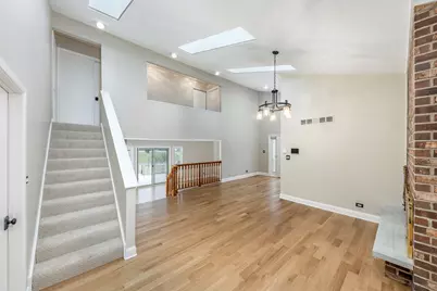 2010 Carriage Hill Road, Lisle, IL 60532 - Photo 4