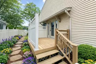 2010 Carriage Hill Rd, Lisle, IL 60532 - Photo 38