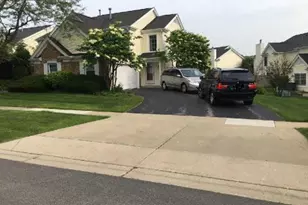 4806 Turnberry Dr, Hoffman Estates, IL 60010 - Photo 1