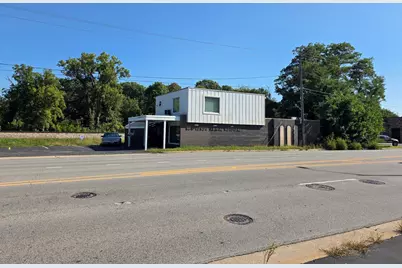 337 W Maple Street, New Lenox, IL 60451 - Photo 2