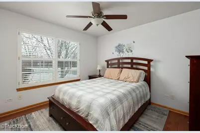 907 E Broadway Avenue, Winthrop Harbor, IL 60096 - Photo 16