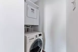 111 E Chestnut St, Chicago, IL 60611 - Photo 14