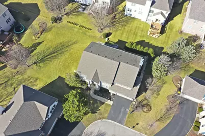 9 Laurel Valley Court, Lake in the Hills, IL 60156 - Photo 44