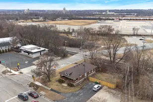 107 S State St, Lockport, IL 60441 - Photo 2