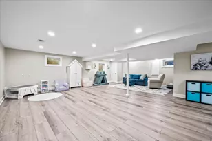 1116 Adirondack Dr, Northbrook, IL 60062 - Photo 30