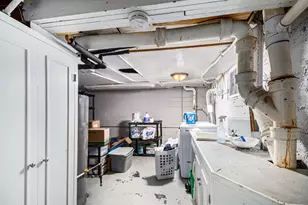 1017 W Highland Ave, Elgin, IL 60123 - Photo 18