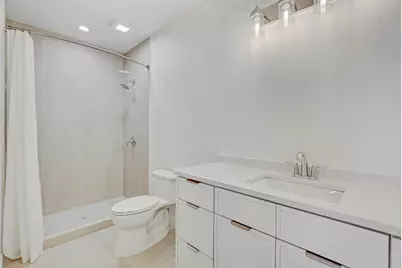 9201 Milwaukee Avenue N #202, Niles, IL 60714 - Photo 10