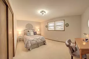 6346 W 90th St, Oak Lawn, IL 60453 - Photo 14