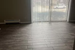 8139 W 83rd Pl, Justice, IL 60458 - Photo 2