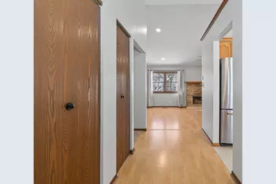 120 S Staffire Drive, Schaumburg, IL 60193 - Photo 6