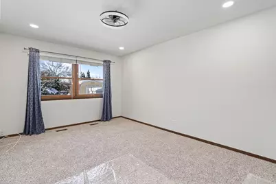 120 S Staffire Drive, Schaumburg, IL 60193 - Photo 14