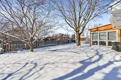 120 S Staffire Drive, Schaumburg, IL 60193 - Photo 22