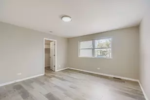 [Address not provided], Chicago, IL 60617 - Photo 6