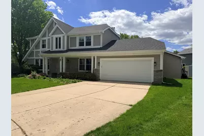 8 Hampton Court, Mundelein, IL 60060 - Photo 2
