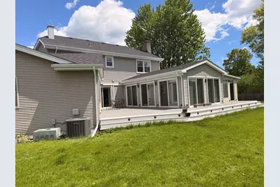 8 Hampton Court, Mundelein, IL 60060 - Photo 32