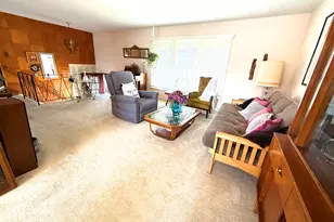 855 E Patten Dr, Palatine, IL 60074 - Photo 8