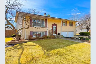 855 E Patten Drive, Palatine, IL 60074 - Photo 1