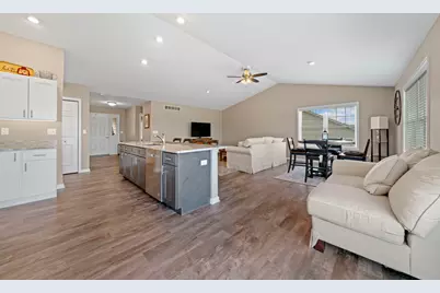 [Address not provided], Dixon, IL 61021 - Photo 12