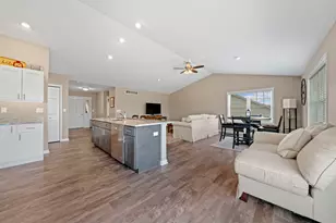 [Address not provided], Dixon, IL 61021 - Photo 12