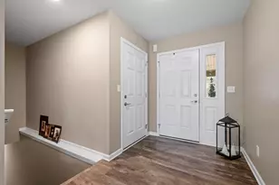 [Address not provided], Dixon, IL 61021 - Photo 4