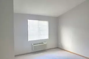 1449 McClure Rd, Aurora, IL 60505 - Photo 6