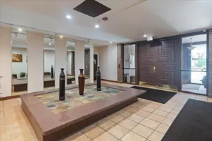 4838 Howard St, Skokie, IL 60077 - Photo 24