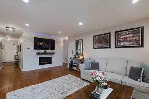 4838 Howard St, Skokie, IL 60077 - Photo 4