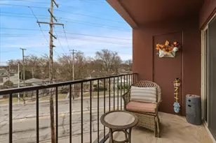 4838 Howard St, Skokie, IL 60077 - Photo 22