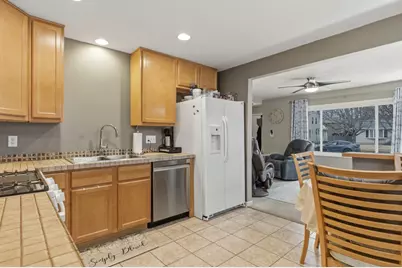 204 N Wabasso Street, Minooka, IL 60447 - Photo 8