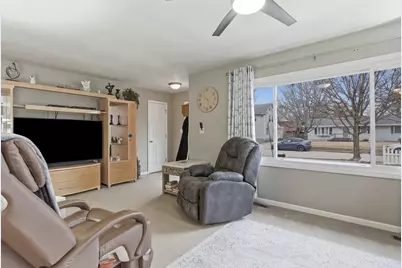 204 N Wabasso Street, Minooka, IL 60447 - Photo 6