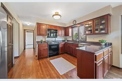 1470 Wood Avenue, Downers Grove, IL 60515 - Photo 6