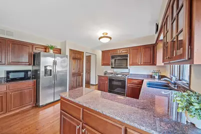 1470 Wood Avenue, Downers Grove, IL 60515 - Photo 8