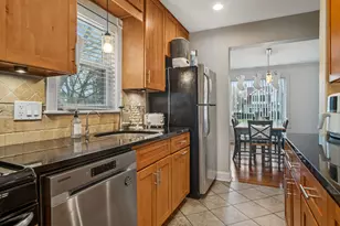 102 S Ashland Ave, Palatine, IL 60074 - Photo 8