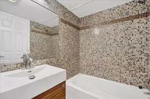 3085 Pheasant Creek Dr, Northbrook, IL 60062 - Photo 16