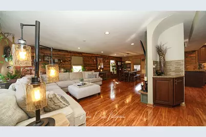 127 E Grand Avenue, Fox Lake, IL 60020 - Photo 10