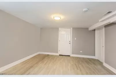 [Address not provided], Chicago, IL 60617 - Photo 8