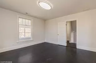329 W Maple Ave, Libertyville, IL 60048 - Photo 10