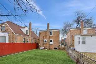 10413 S Forest Ave, Chicago, IL 60628 - Photo 18