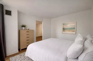 100 E Walton St, Chicago, IL 60611 - Photo 10