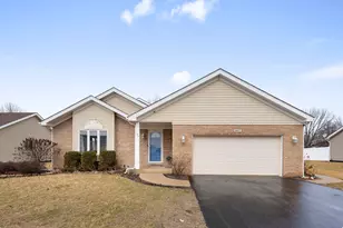 1687 Jennifer Dr, Bourbonnais, IL 60914 - Photo 2