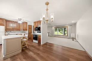 839 S Curtis Ave, Kankakee, IL 60901 - Photo 2