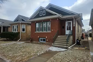 6125 W Newport Ave, Chicago, IL 60634 - Photo 1